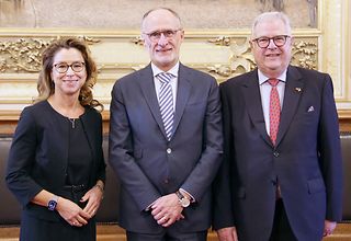 Präsidentin Carola Veit, Botschafter Geert Muylle und Rainer Schöndube, belgischer Honorarkonsul.